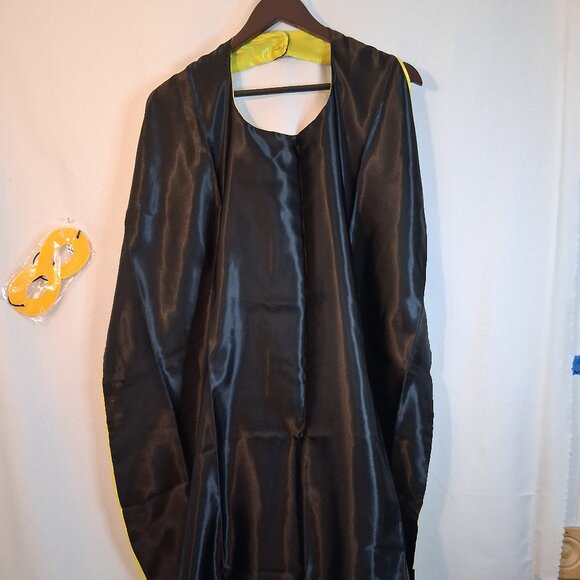 Reversable Cape with Mask One Size - Picture 1 of 2